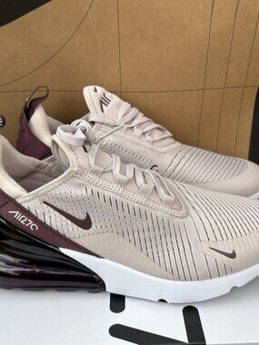 NEW Nike Air Max 270 Silt Red/Burgundy Crush HJ3222 601 Women’s Size 9.5